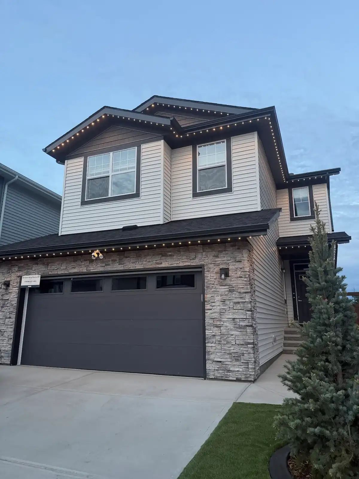 Permanent outdoor lighting close-up Edmonton 4