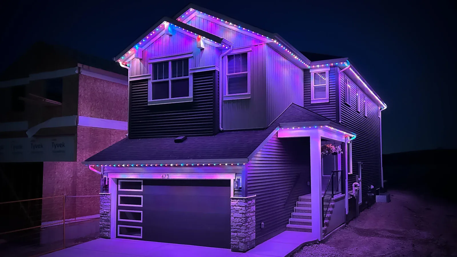 Multicoloured permanent outdoor lighting installation 10